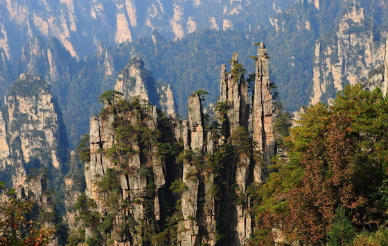 長沙出發(fā)到黃龍洞、張家界森林公園、天門山、鳳凰五日游